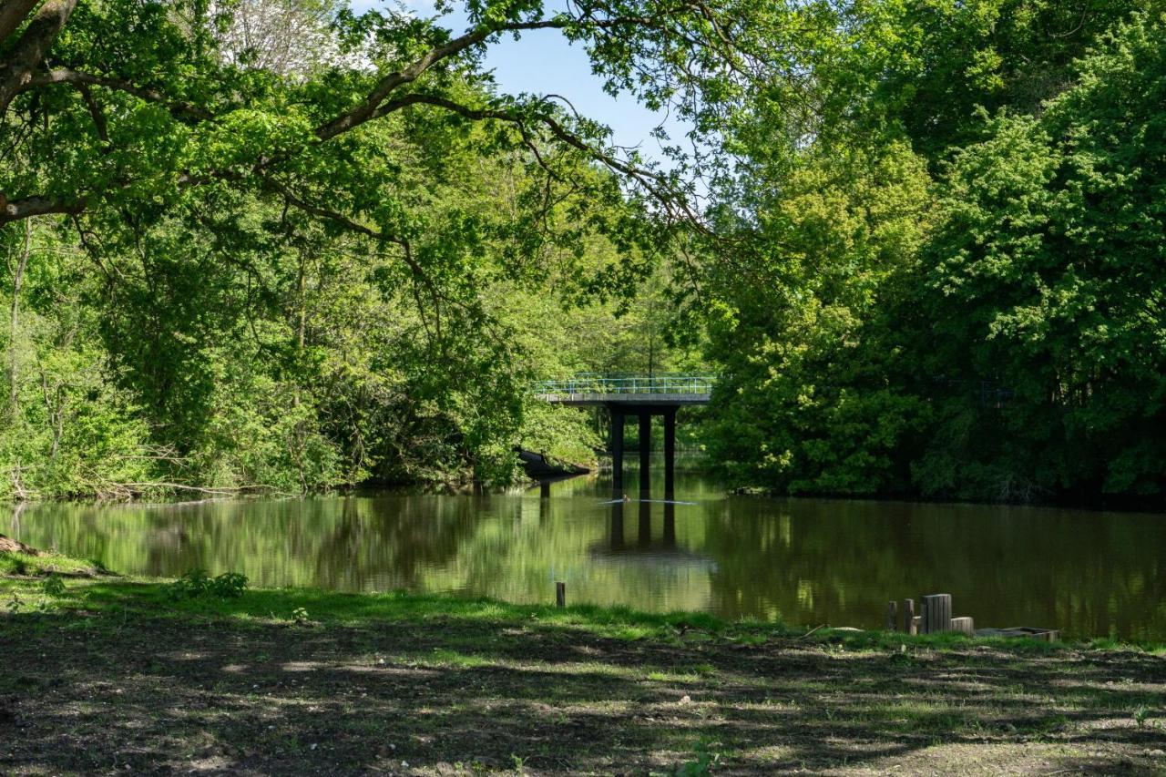 ホテル Europarcs Het Amsterdamse Bos アムステルフェーン エクステリア 写真